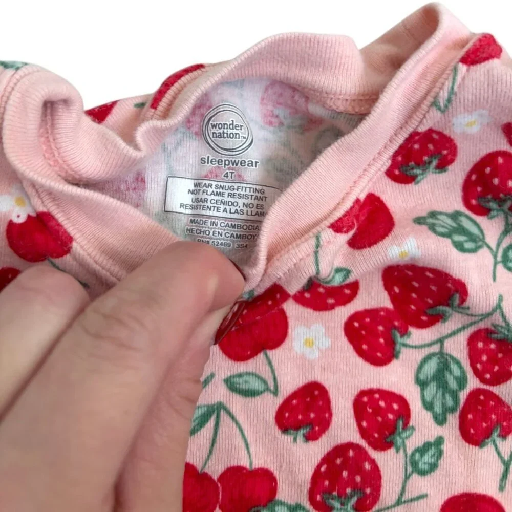 Pink Strawberry Print Pajama Set 100% Cotton 4T - Picture 2 of 4